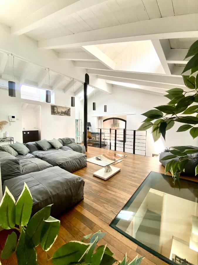 Luxury Industrial Apt Vicino Al Centro Con Garage Bréscia Exterior foto