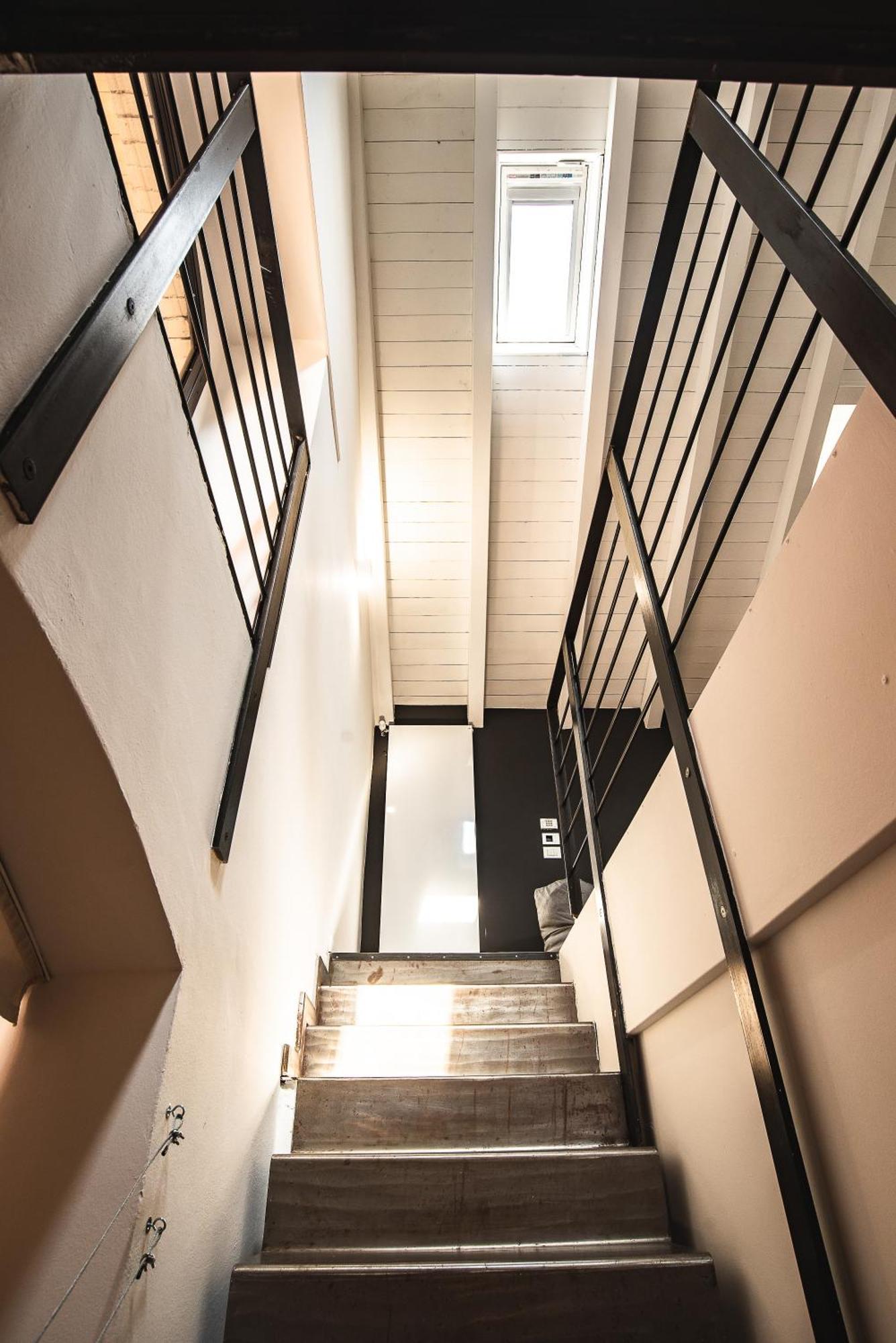 Luxury Industrial Apt Vicino Al Centro Con Garage Bréscia Exterior foto